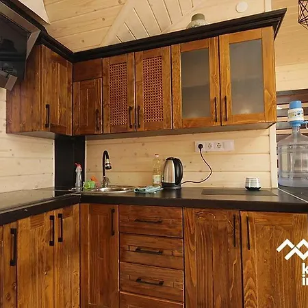 Hammam Daroso 木屋 科索夫